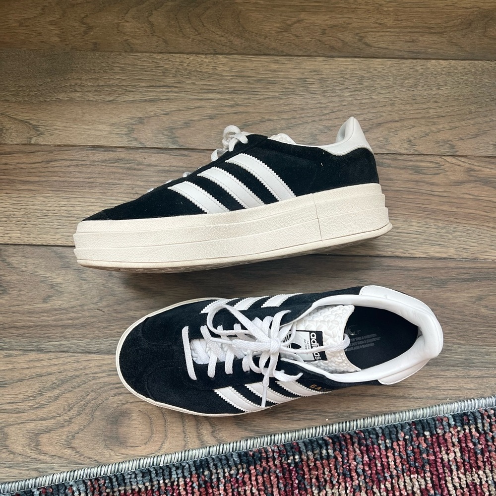 adidas Originals Women's Gazelle Bold Shoes US 8